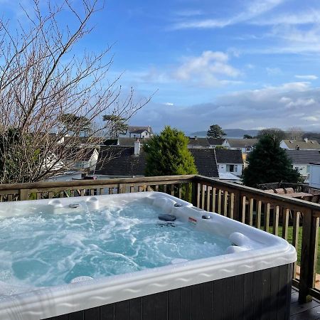 Family Holiday Home In Benllech With Hot Tub Luaran gambar